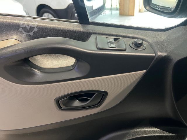 Bestelwagen RENAULT Trafic *Regal Austattung*Garantie*AHK*Klima*