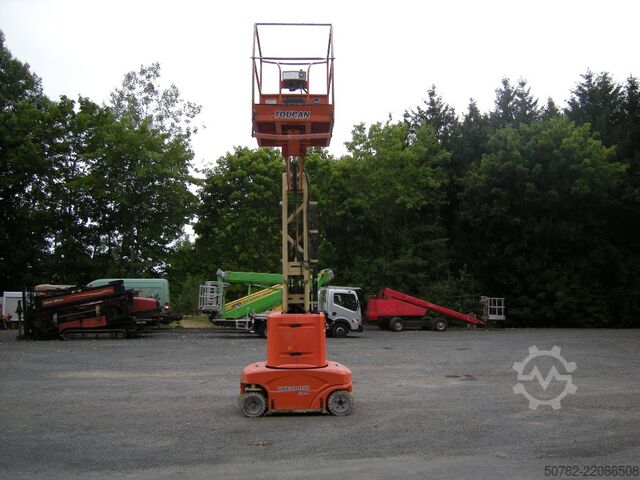 Elevador de mastro vertical JLG Toucan 1010