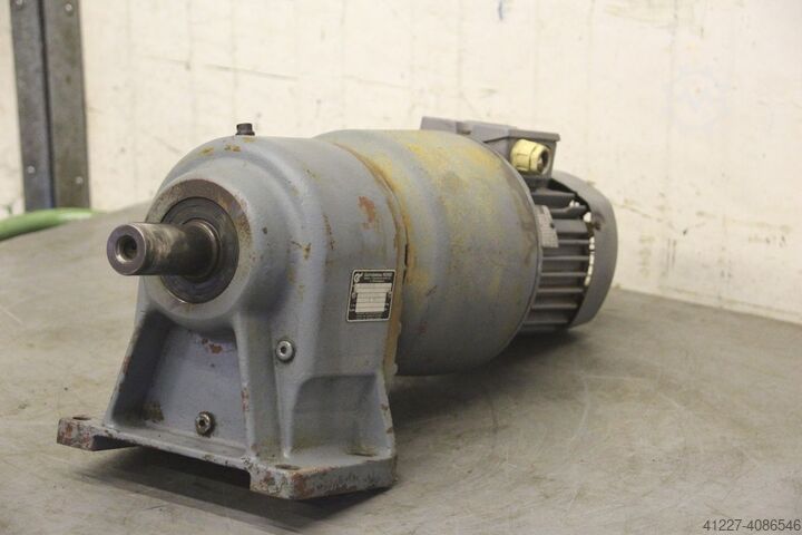 Silnik przekładniowy 0,75 kW 22 obr. Nord** SK30 IEC80