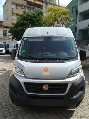 Lakókocsi/lakóautó Fiat Weinsberg Carabus 600 K | 4 posti letto | Completamente attrezzato