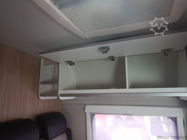 Lakókocsi/lakóautó Fiat Weinsberg Carabus 600 K | 4 posti letto | Completamente attrezzato