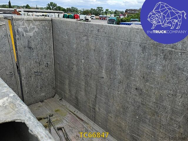 Teherautó Kaiser benne transport ferrail