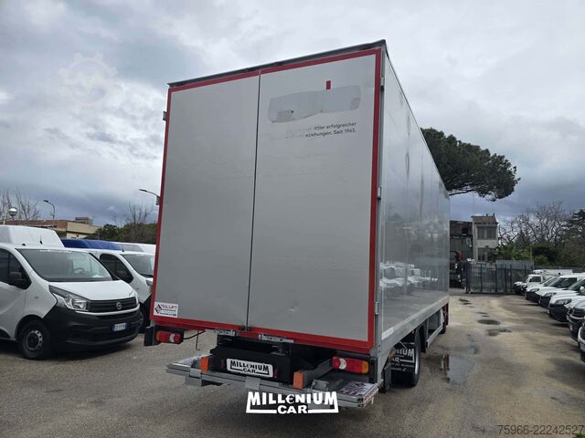 Camião de caixa fechada Iveco EUROCARGO 120E22 FURGONE 7,70 (2018)