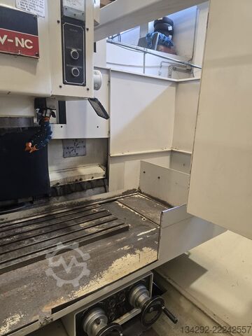 Centro de torneado y fresado CNC Okuma & Howa 4V-NC