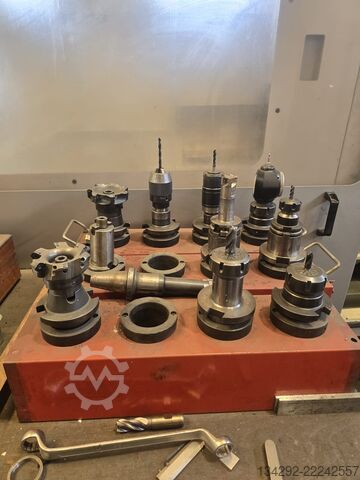 Centro de torneado y fresado CNC Okuma & Howa 4V-NC