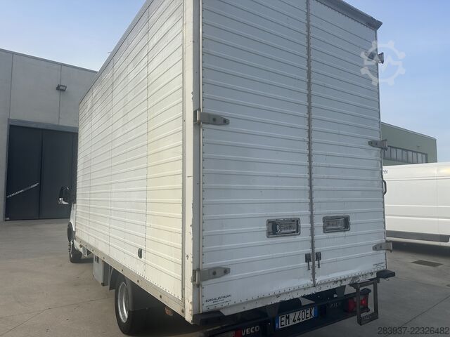 Furgoneta caja IVECO DAILY 35C15