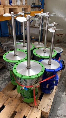Tank roer met propeller ca. 1,00 mtr, kleur groen  