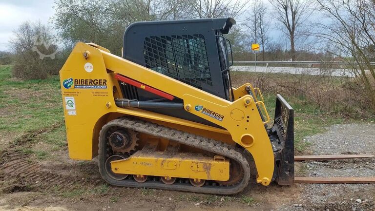 Compact Loaders Gehl RT 175