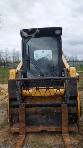 Compact Loaders Gehl RT 175