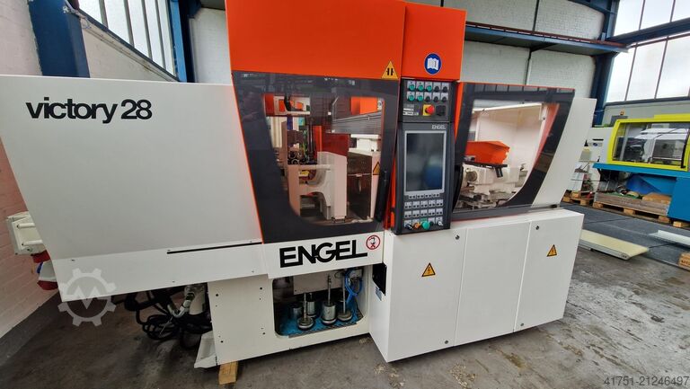 Injection moulding machine ENGEL Victory 200-28 Tech