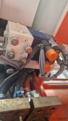 Injection moulding machine ENGEL Victory 200-28 Tech