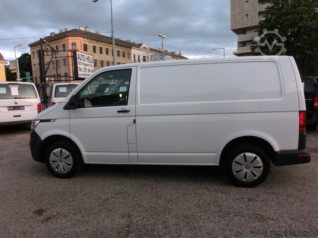 Skříňová dodávka VW T6.1 Kasten kurz - nur 2100km - Klima