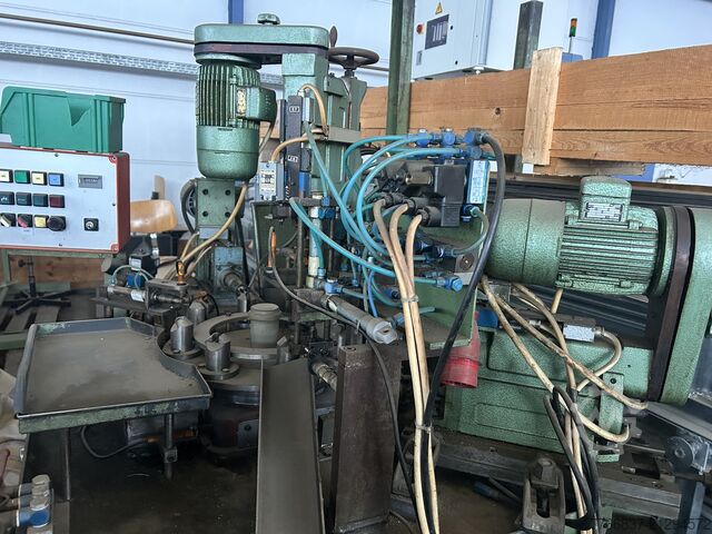 Internal threading machine CHIRON 