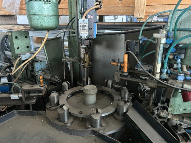 Internal threading machine CHIRON 