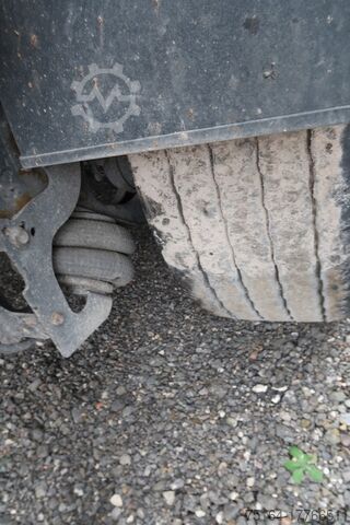 Kipper Auflieger Reisch RHKS-3 Alukastenmulde Unfall