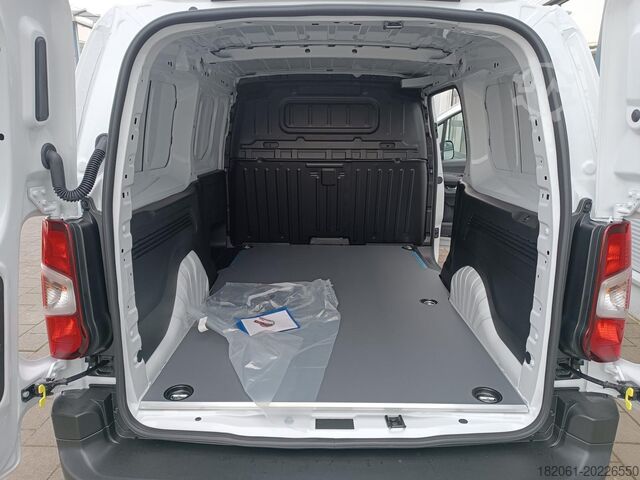 Dobozos furgon FIAT Doblo S3 KaWa L2 100 Klima,RFK,LR Bdn,10Display