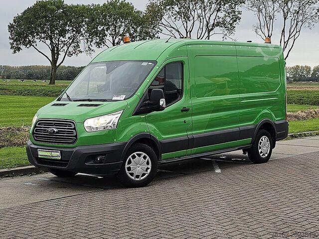 Break à toit surélevé FORD TRANSIT 2.0 L3H2 Navi Euro6 AC!