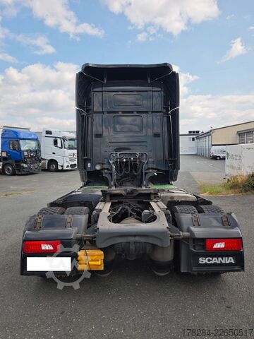 Nagy térfogatú nyergesvontató SCANIA R450  MEGA Vollverkleidung Standklima