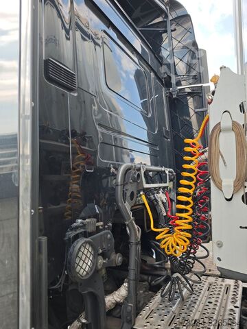 Standard nyergesvontató SCANIA R450 Vollverkleidung Retarder