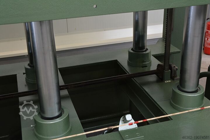 Fineerpers Pellegrini PRASA DO FORNIRU 3700x1300