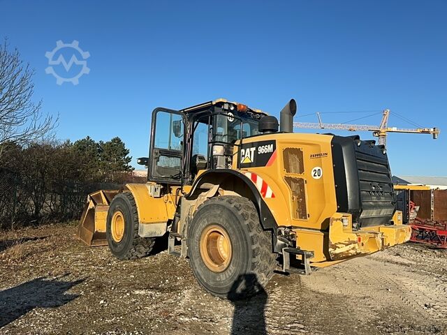 ładowarka Caterpillar 966M