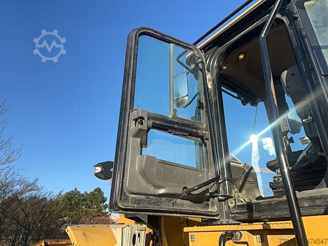 ładowarka Caterpillar 966M