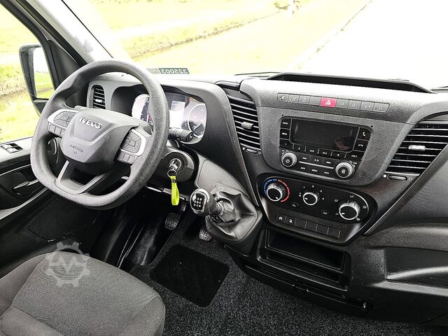 Bestelauto IVECO DAILY 35S14 L2H2 3.5t-Trekhaak!