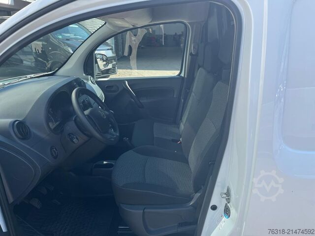 Furgon blaszak Mercedes-Benz Citan 111 CDI  Lang Werktattausbau 3 Sitzer