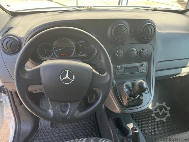 Dobozos furgon Mercedes-Benz Citan 111 CDI  Lang Werktattausbau 3 Sitzer