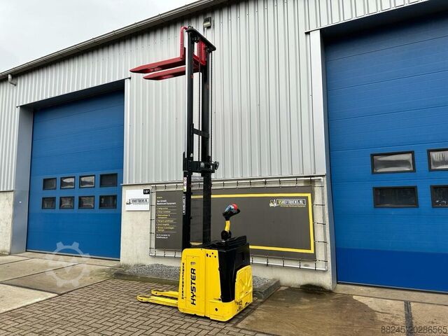 VS-21560 Elektrostapler Hyster S15S 3800mm NIEDRIGE STUNDEN HYSTER S15S