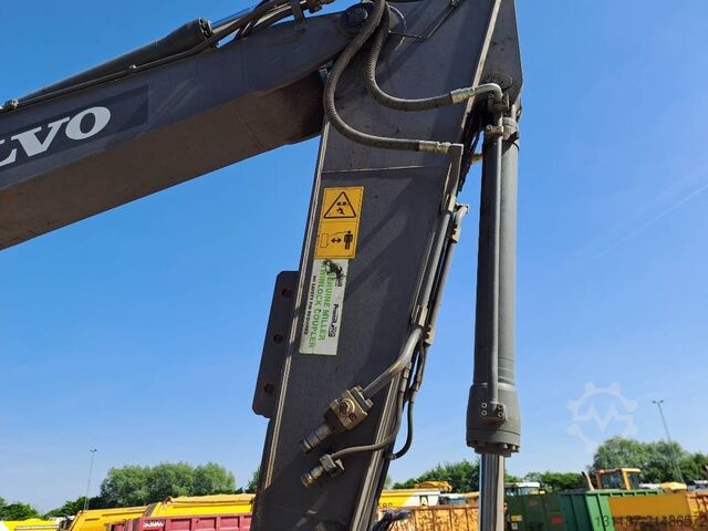 Bandgrävare Volvo EC220EL