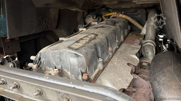 Podvozek s kabinou Renault KERAX 420 (LAMES / GRAND PONT / STEEL SUSP. / B...