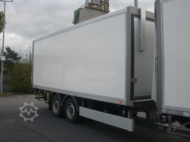 Vrachtwagen met laadbak Mercedes-Benz Actros 1836 L Komplettzug Durchlader