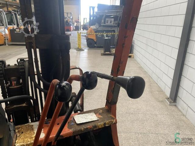 Heftruck Nissan FD25