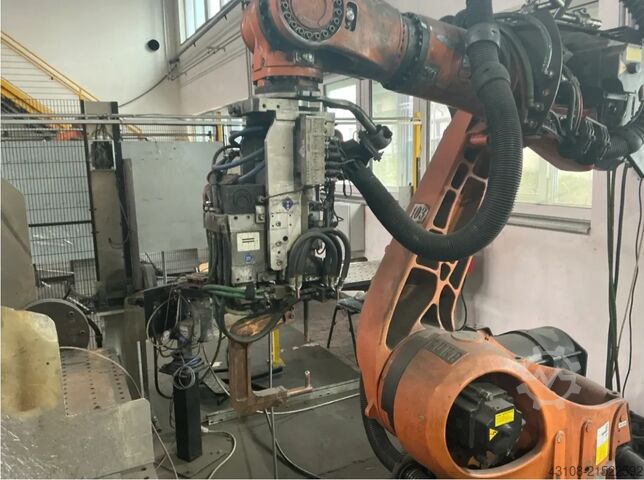 Industrial robot KUKA KR210
