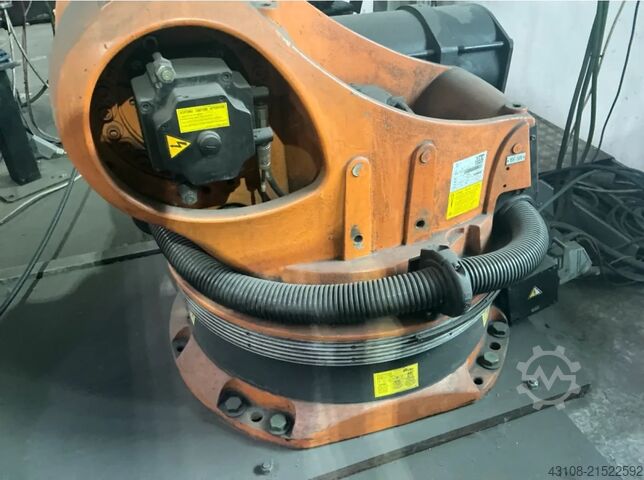Industrial robot KUKA KR210