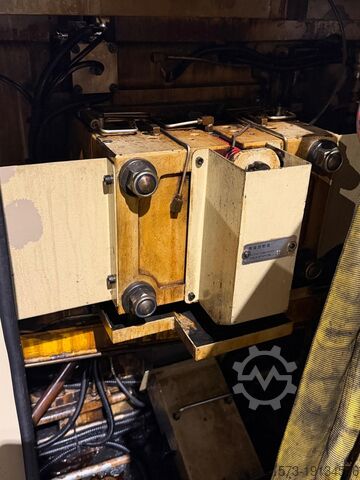 3 matrijzen - 3-slag pers JERN YAO JBF-10B3S