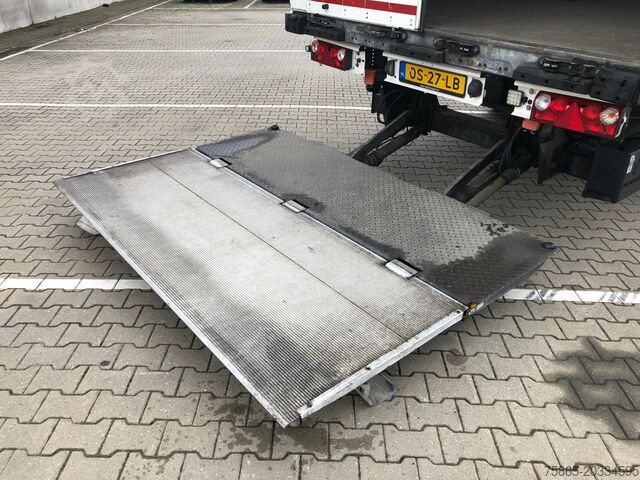 Kuffert Schmitz Cargobull SCB S3B / Box Trailer / Loadlift 2000 kg / APK ...