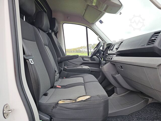 Bestelauto VOLKSWAGEN CRAFTER 35 2.0 L3H3 140Pk Euro6 AC!