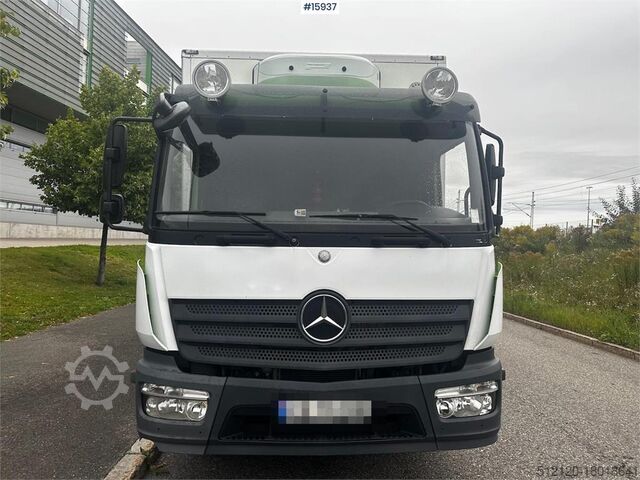 Kufr Mercedes-Benz Atego Truck w/ rear lift.