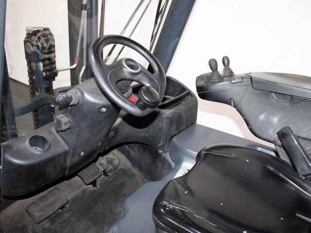 Elektrische vorkheftruck 3 wielen Linde E 16 L-02  386