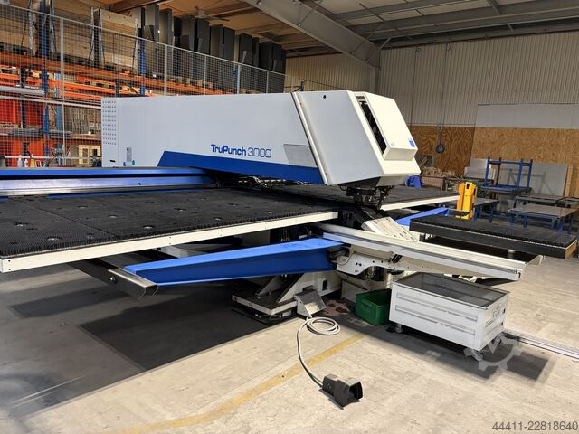Punching and nibbling machine TRUMPF TruPunch 3000