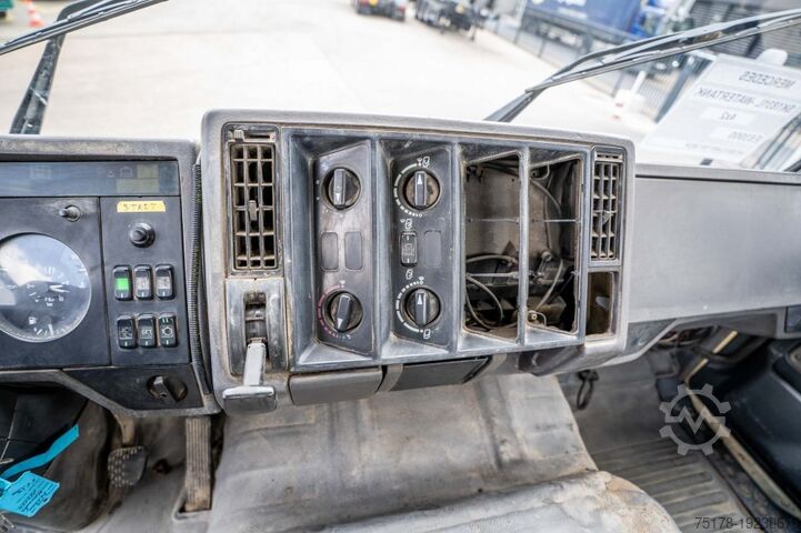 Tankwagen MERCEDES SK 1831 L - WATER/EAU-11.500 L/3 Comp.