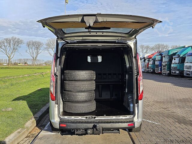 High-roof van FORD TRANSIT 2.0 L2H1 Dub.-Cab.