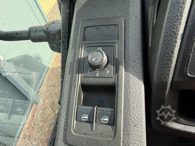 Furgon samochodowy do przewozu aut VW Transporter Autotransporter 1500KG Laadvermogen...