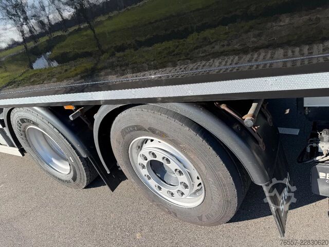 Suitcase DAF XF 530 XF530.26 EURO6.  2021.  138777km