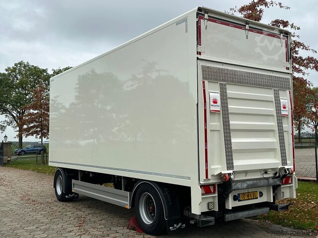 Valigia Pacton PACTON GESLOTEN AANHANGER MET LAADKLEP