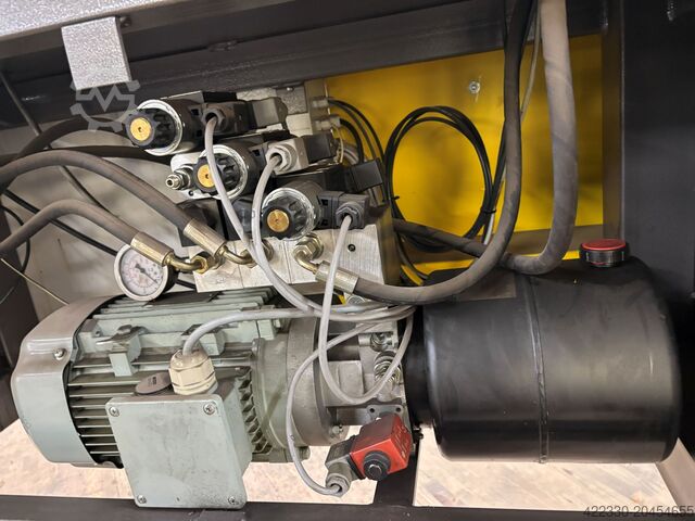 B. Schulz Kunststoffmaschinen B. Schulz Kunststoffmaschinen B. Schulz Kunststoffmaschinen