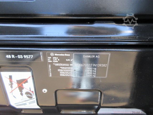 Kühltransporter MERCEDES-BENZ VARIO 816 D FLEISCH -Kühlkoffer 3 ROHRBAHNEN