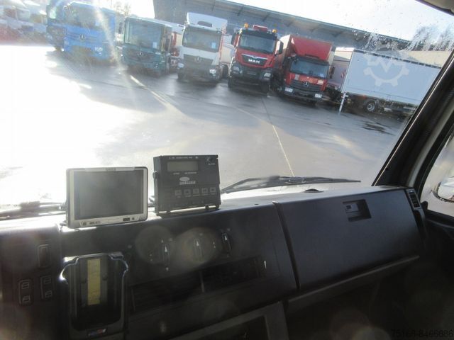 Kühltransporter MERCEDES-BENZ VARIO 816 D FLEISCH -Kühlkoffer 3 ROHRBAHNEN